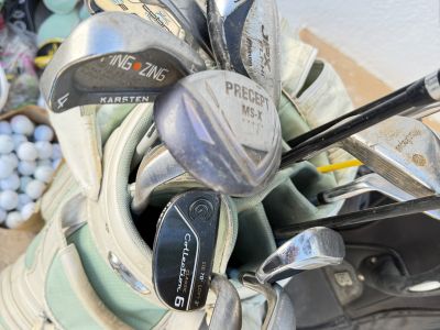 Golf Konvolut: 300 Bälle,34 Schläger,3 Golf-Trolley (2 elektrisch),4 Bags etc.