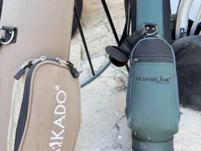 Golf Konvolut: 300 Bälle,34 Schläger,3 Golf-Trolley (2 elektrisch),4 Bags etc.