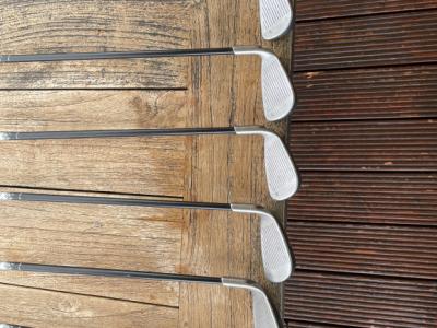 Golf Mallorca: Eisensatz PING G25 5 - 9, PW, SW Graphitschaft