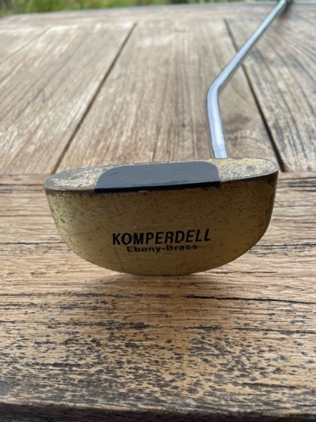 Golf Mallorca: Putter Komperdell Ebony-Brass Longitud 35''