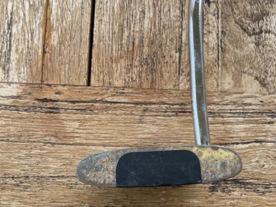 Golf Mallorca: Putter Komperdell Ebony-Brass Longitud 35''