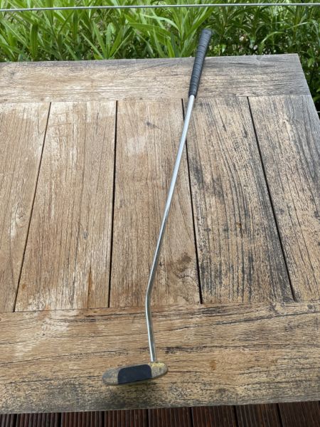 Golf Mallorca: Putter Komperdell Ebony-Brass Longitud 35''