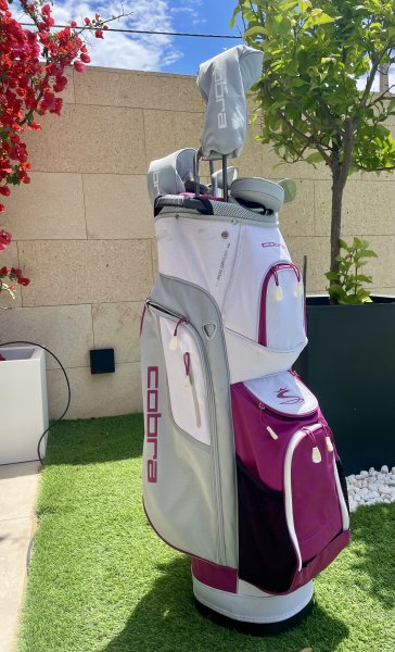 Women's golf club set
