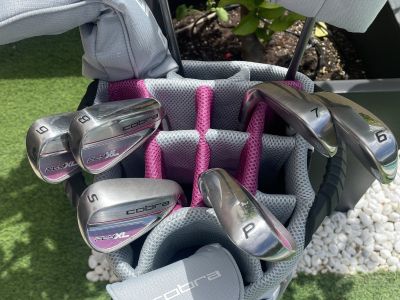 Women's golf club set