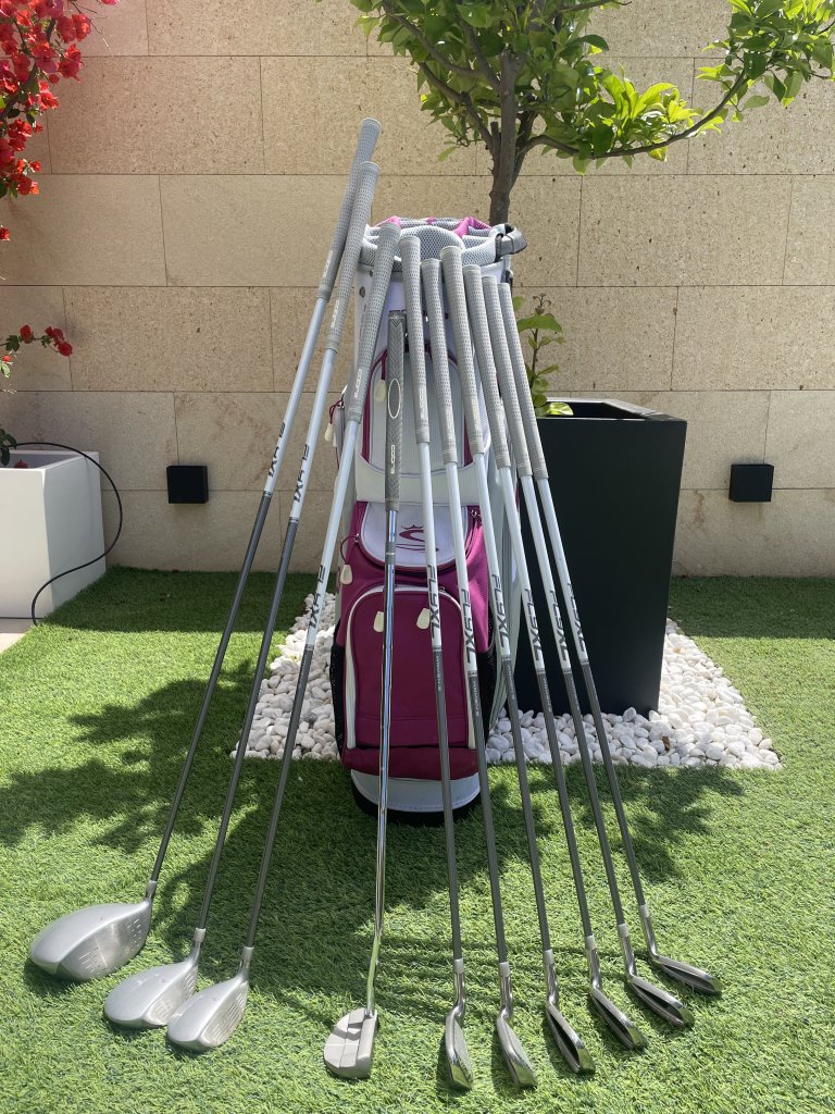 Women's golf club set