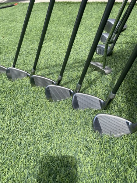 Women's golf club set