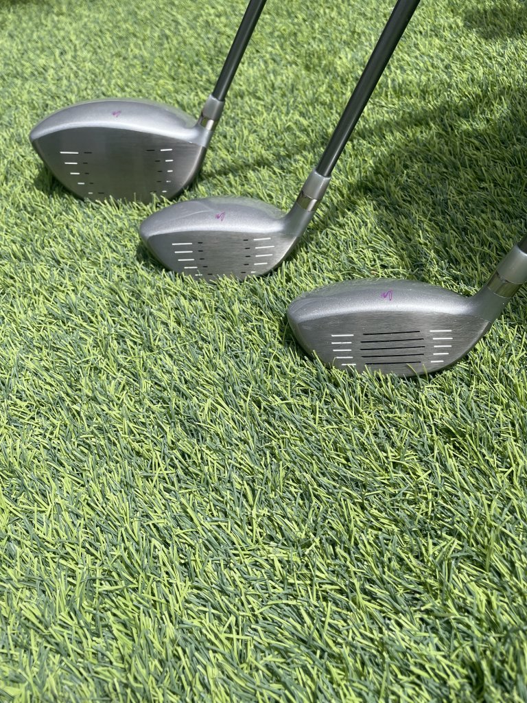 Women's golf club set