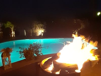 GRILL WITH FIRE BOWL