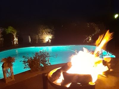 GRILL WITH FIRE BOWL