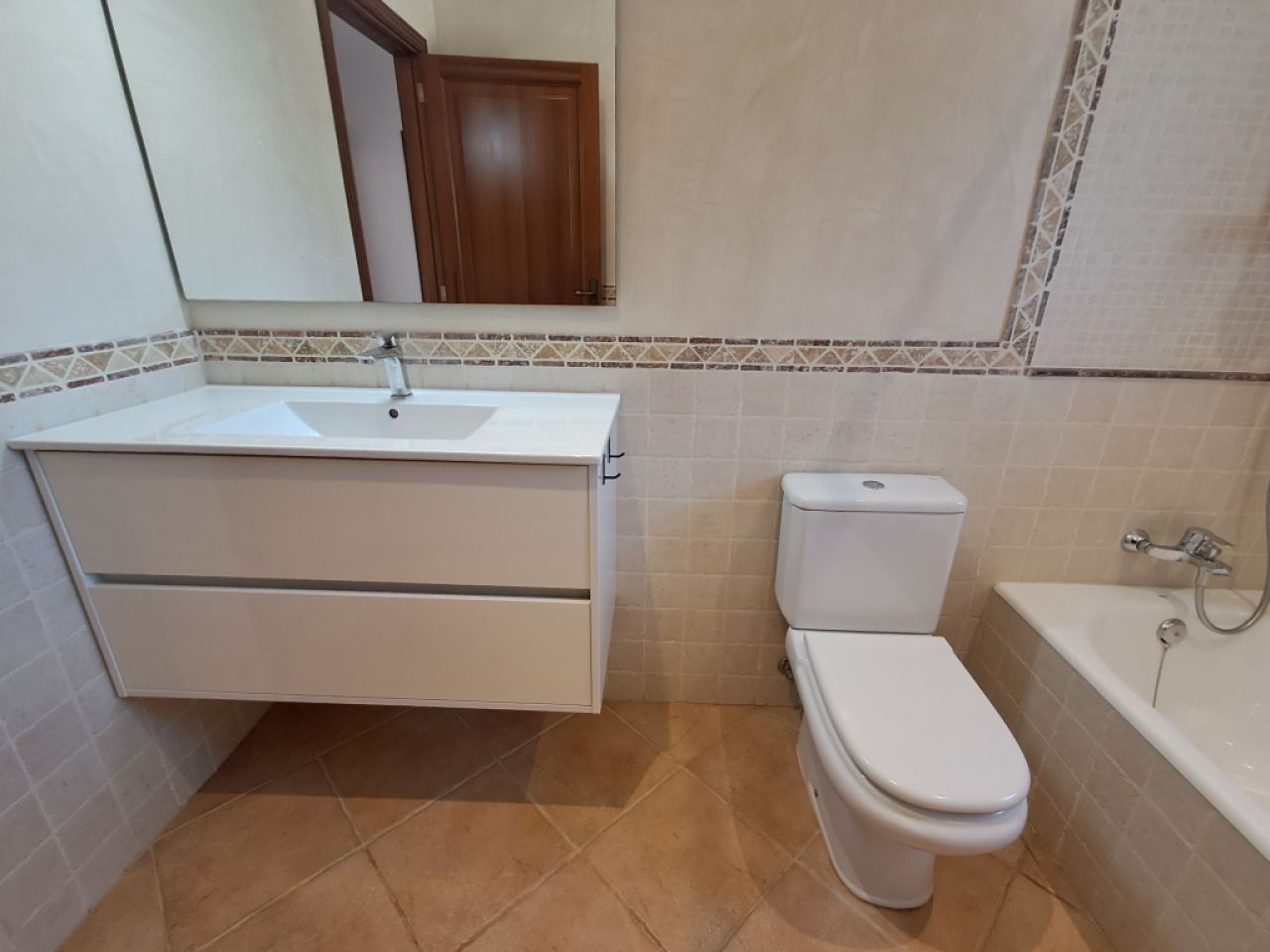 Large finca with 4 - 5 bedrooms, separate studio, heating, pool near Calonge - Cala Dor - F 10