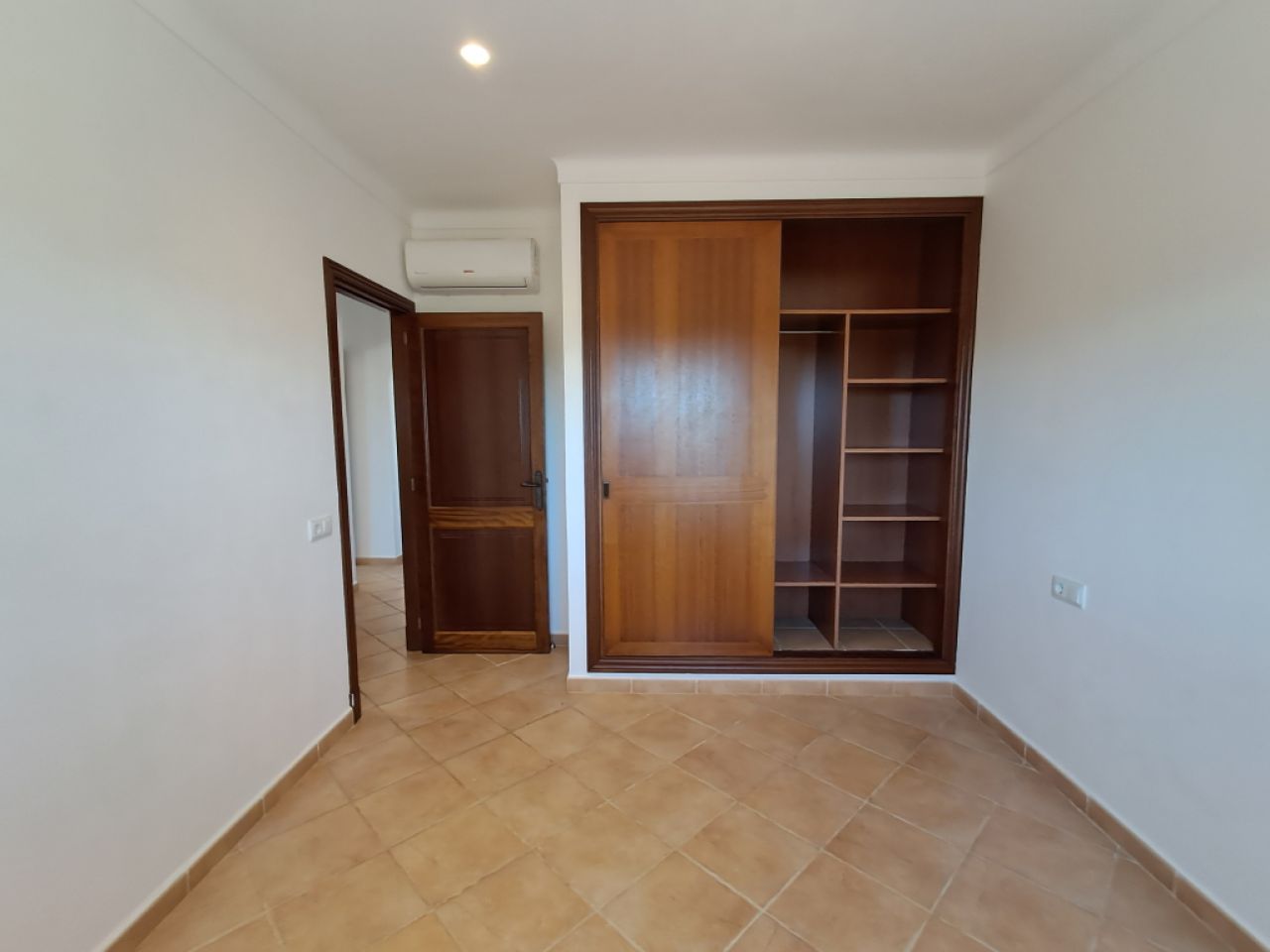 Large finca with 4 - 5 bedrooms, separate studio, heating, pool near Calonge - Cala Dor - F 10