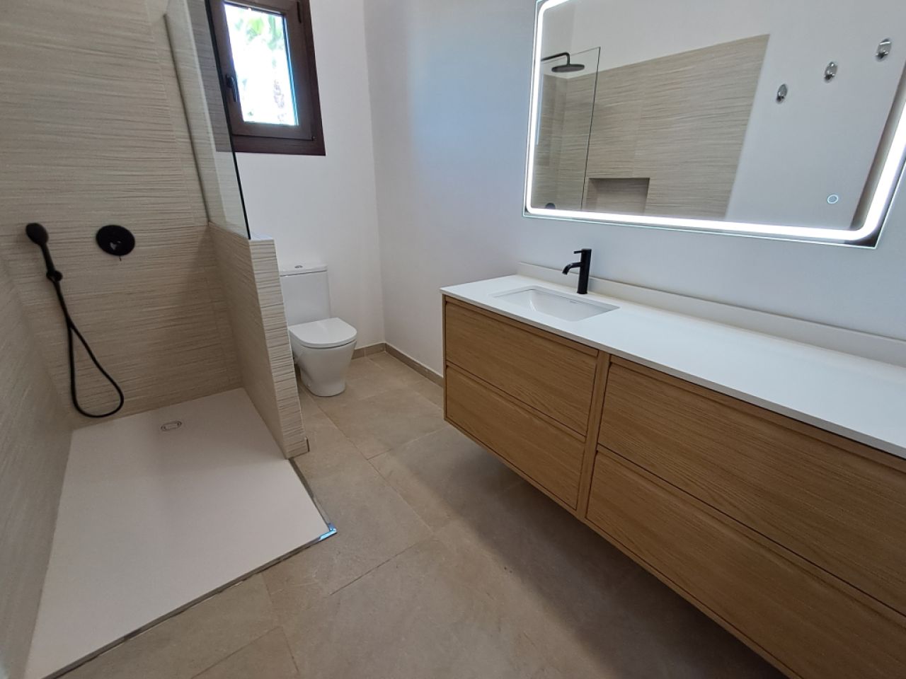 Large finca with 4 - 5 bedrooms, separate studio, heating, pool near Calonge - Cala Dor - F 10