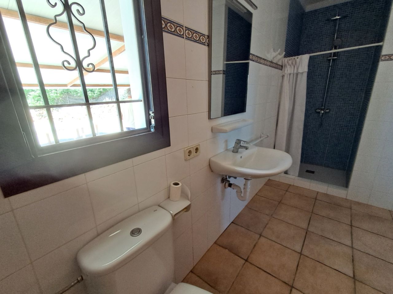 Large finca with 4 - 5 bedrooms, separate studio, heating, pool near Calonge - Cala Dor - F 10