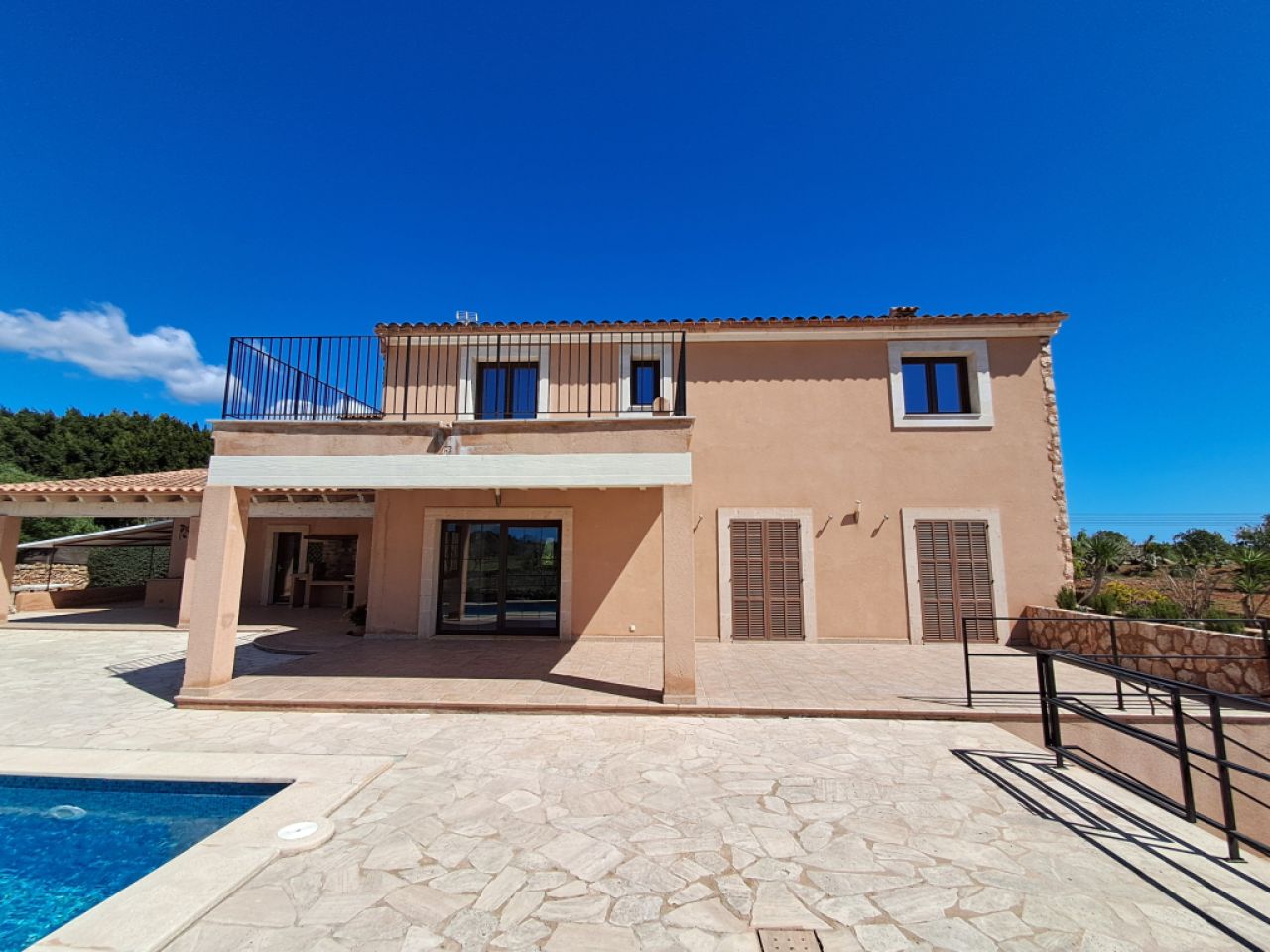 Large finca with 4 - 5 bedrooms, separate studio, heating, pool near Calonge - Cala Dor - F 10