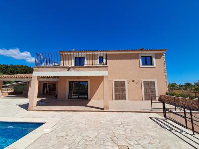 Large finca with 4 - 5 bedrooms, separate studio, heating, pool near Calonge - Cala Dor - F 10