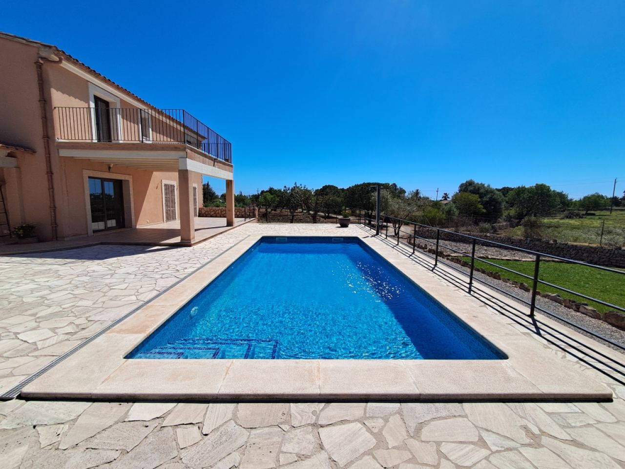 Large finca with 4 - 5 bedrooms, separate studio, heating, pool near Calonge - Cala Dor - F 10
