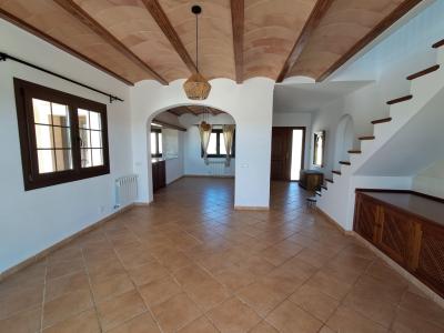 Large finca with 4 - 5 bedrooms, separate studio, heating, pool near Calonge - Cala Dor - F 10