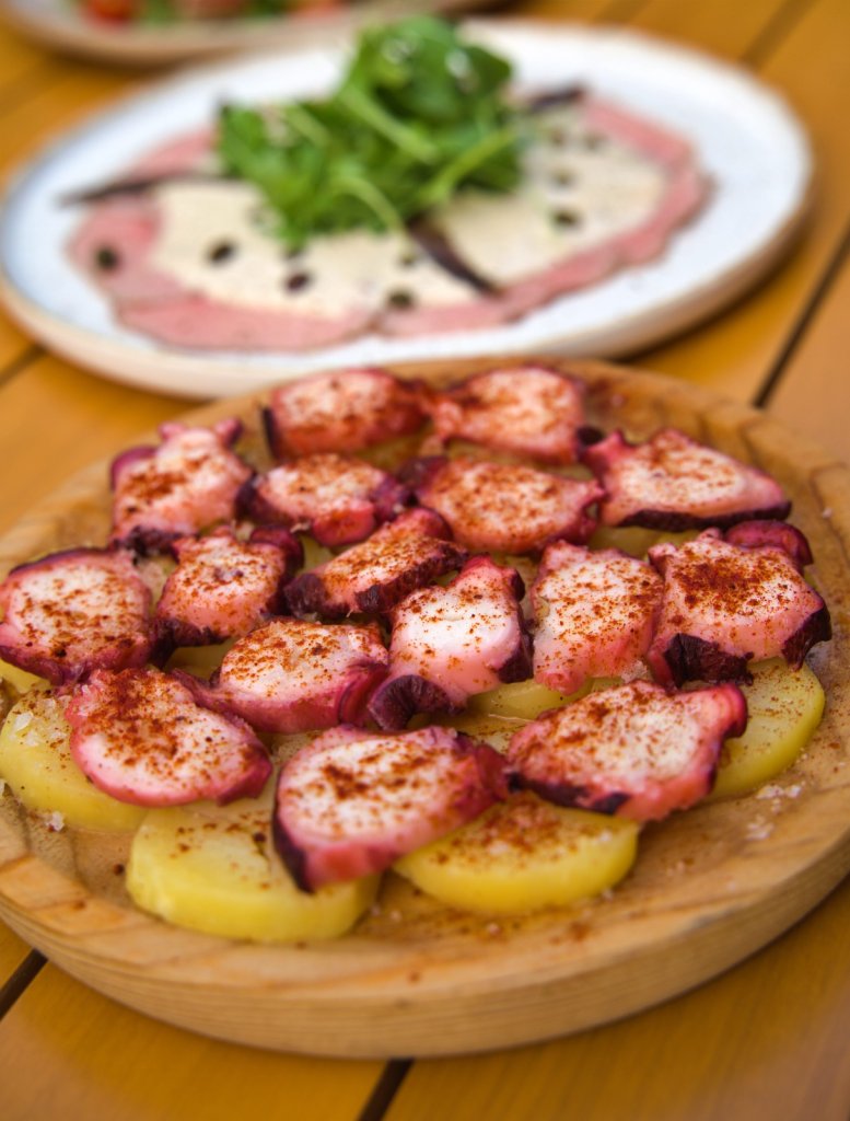 GRAN OPORTUNIDAD DE INVERSIÓN EN MALLORCA RESTAURANTE MODERNIZADO Y TOTALMENTE EQUIPADO