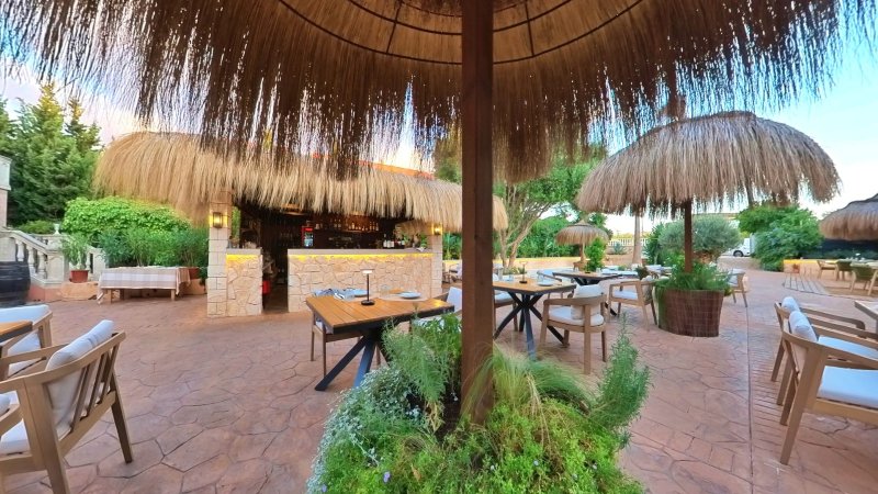 GRAN OPORTUNIDAD DE INVERSIÓN EN MALLORCA RESTAURANTE MODERNIZADO Y TOTALMENTE EQUIPADO