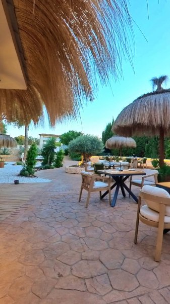 GRAN OPORTUNIDAD DE INVERSIÓN EN MALLORCA RESTAURANTE MODERNIZADO Y TOTALMENTE EQUIPADO