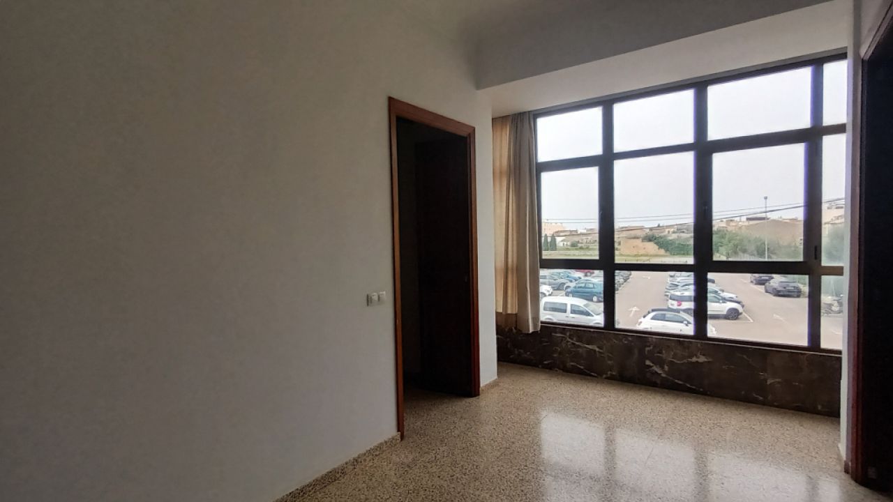 Grosse und teilmöblierte Wohnung mit überdachter Terrasse in Santanyi --- AP 64