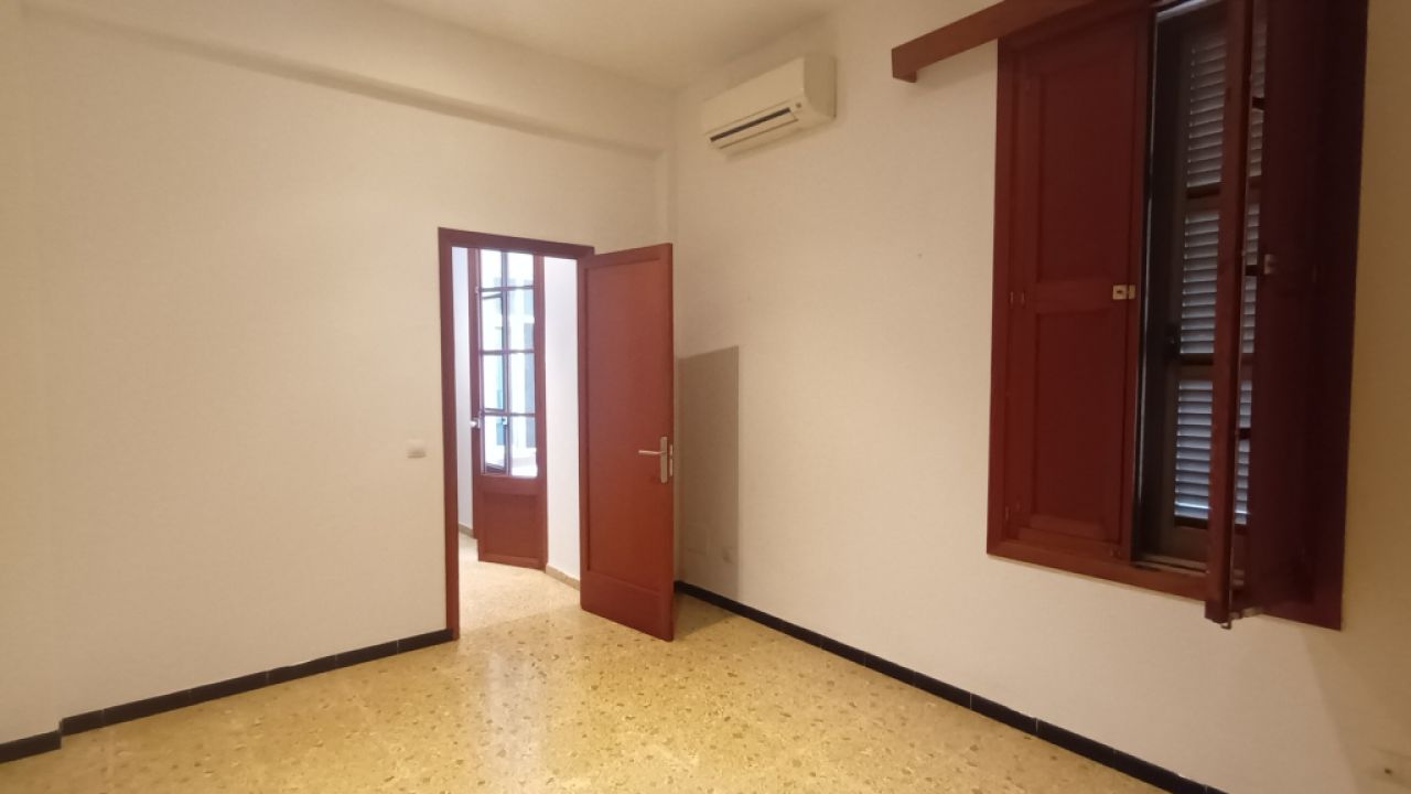 Grosse und teilmöblierte Wohnung mit überdachter Terrasse in Santanyi --- AP 64