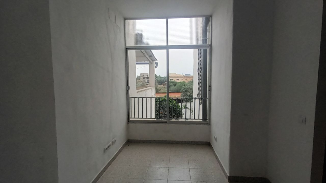 Grosse und teilmöblierte Wohnung mit überdachter Terrasse in Santanyi --- AP 64