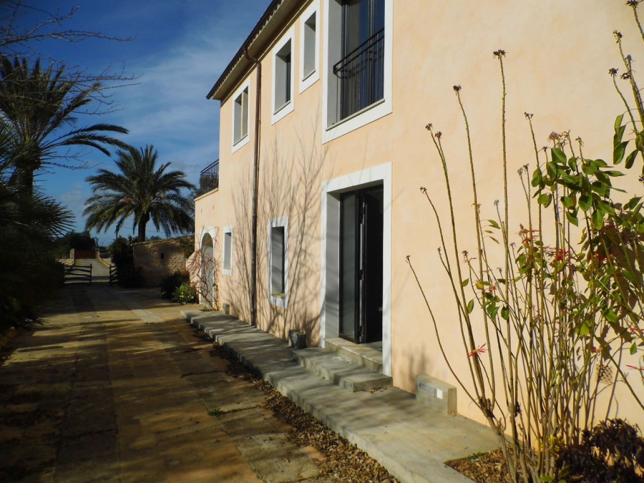 Grosse und unmöbierte Finca mit 2 sep Einheiten und Pool bei Felanitx-Campos --- F 46