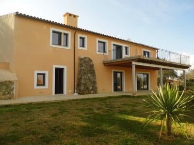 Grosse und unmöbierte Finca mit 2 sep Einheiten und Pool bei Felanitx-Campos --- F 46