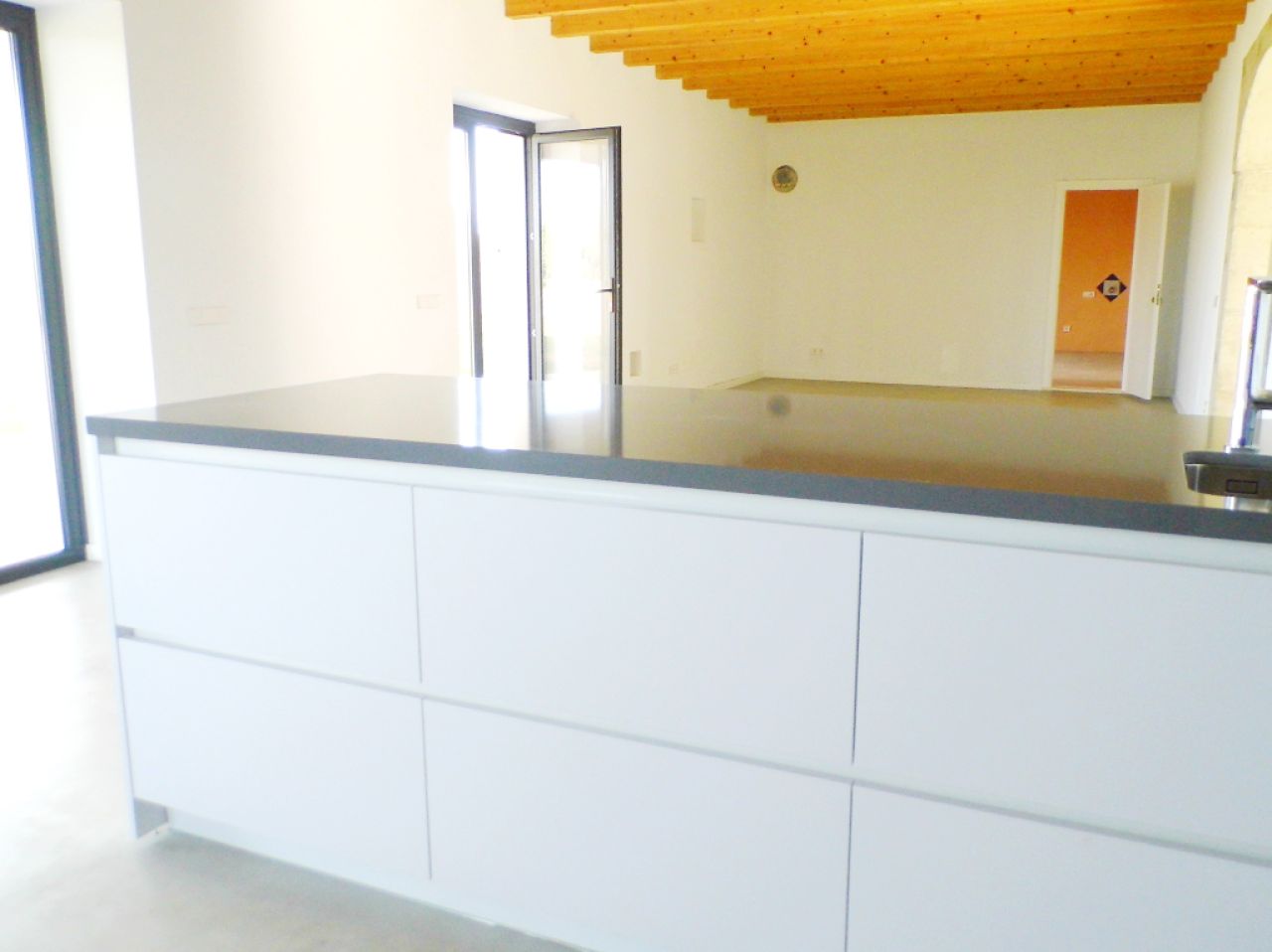 Grosse und unmöbierte Finca mit 2 sep Einheiten und Pool bei Felanitx-Campos --- F 46