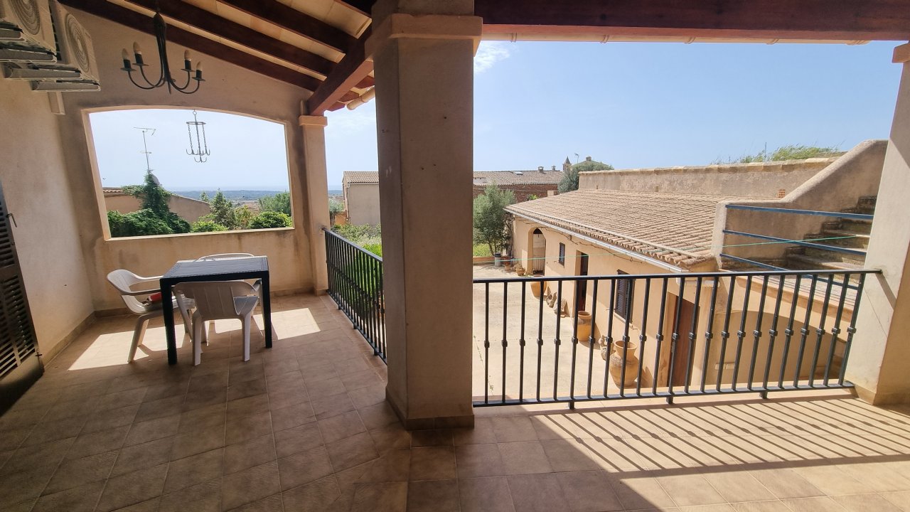 Grosse Wohnung mit Garage, Garten, Terrasse mit Teilmeerblick in Alquieria Blanca -- AP 11