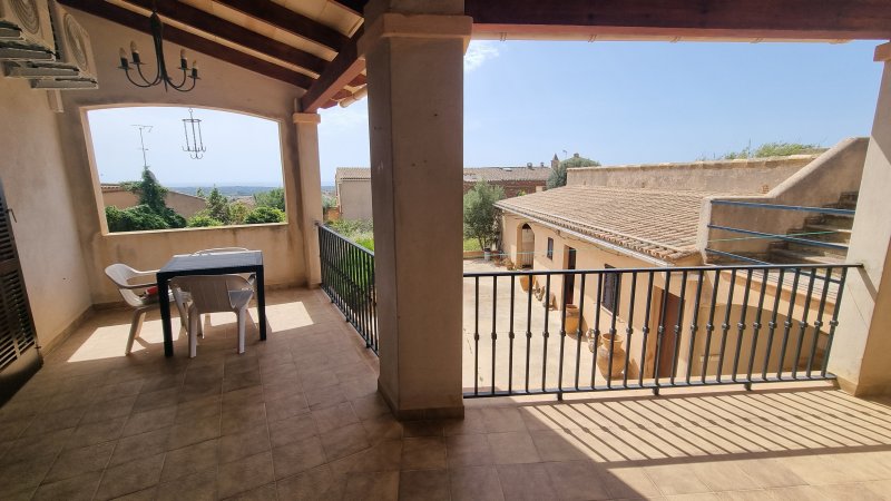 Grosse Wohnung mit Garage, Garten, Terrasse mit Teilmeerblick in Alquieria Blanca -- AP 11