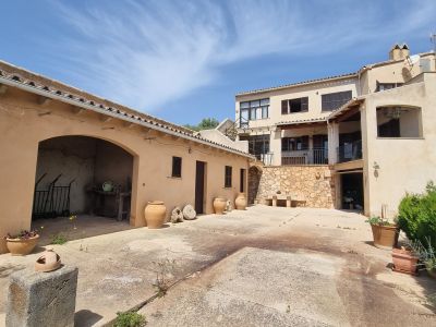 Grosse Wohnung mit Garage, Garten, Terrasse mit Teilmeerblick in Alquieria Blanca -- AP 11