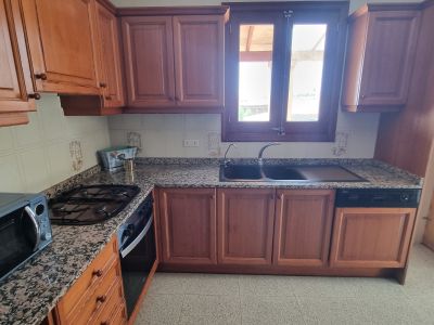 Grosse Wohnung mit Garage, Garten, Terrasse mit Teilmeerblick in Alquieria Blanca -- AP 11