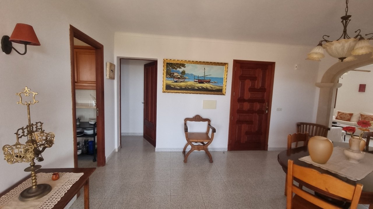 Grosse Wohnung mit Garage, Garten, Terrasse mit Teilmeerblick in Alquieria Blanca -- AP 11