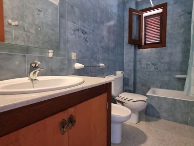 Grosse Wohnung mit Garage, Garten, Terrasse mit Teilmeerblick in Alquieria Blanca -- AP 11