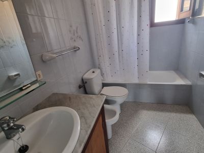 Grosse Wohnung mit Garage, Garten, Terrasse mit Teilmeerblick in Alquieria Blanca -- AP 11