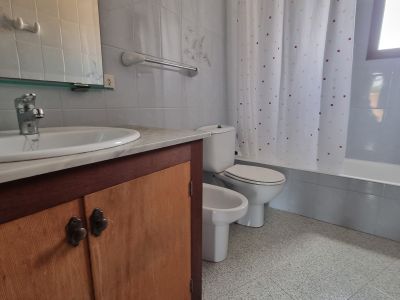 Grosse Wohnung mit Garage, Garten, Terrasse mit Teilmeerblick in Alquieria Blanca -- AP 11