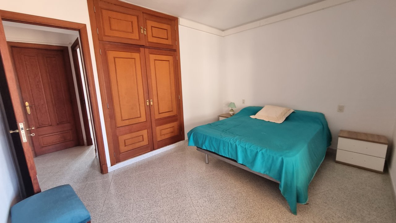 Grosse Wohnung mit Garage, Garten, Terrasse mit Teilmeerblick in Alquieria Blanca -- AP 11