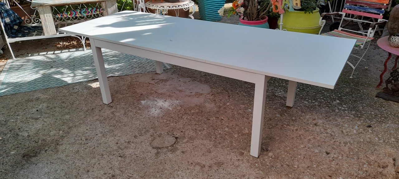 Grosser Ikea Tisch Bjursta