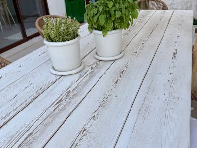 Großer, massiver Holztisch zu verkaufen