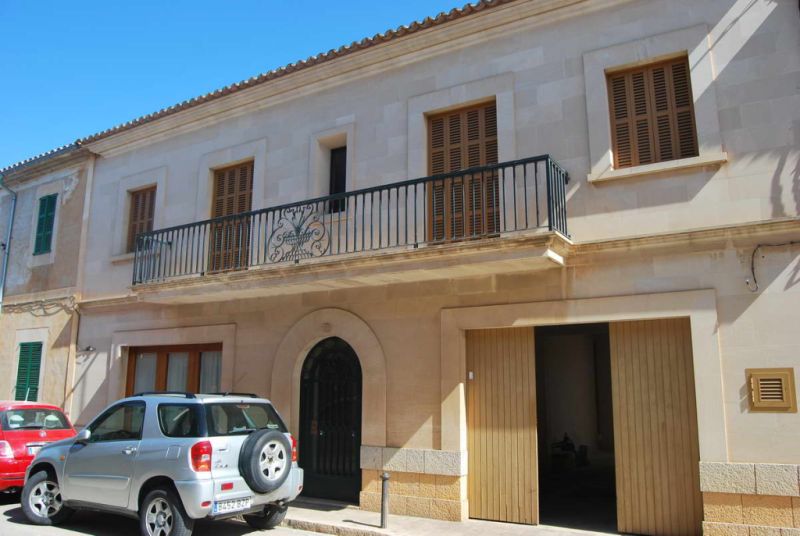 Large apartment with garden, terrace and garage in Santanyi --- AP 149