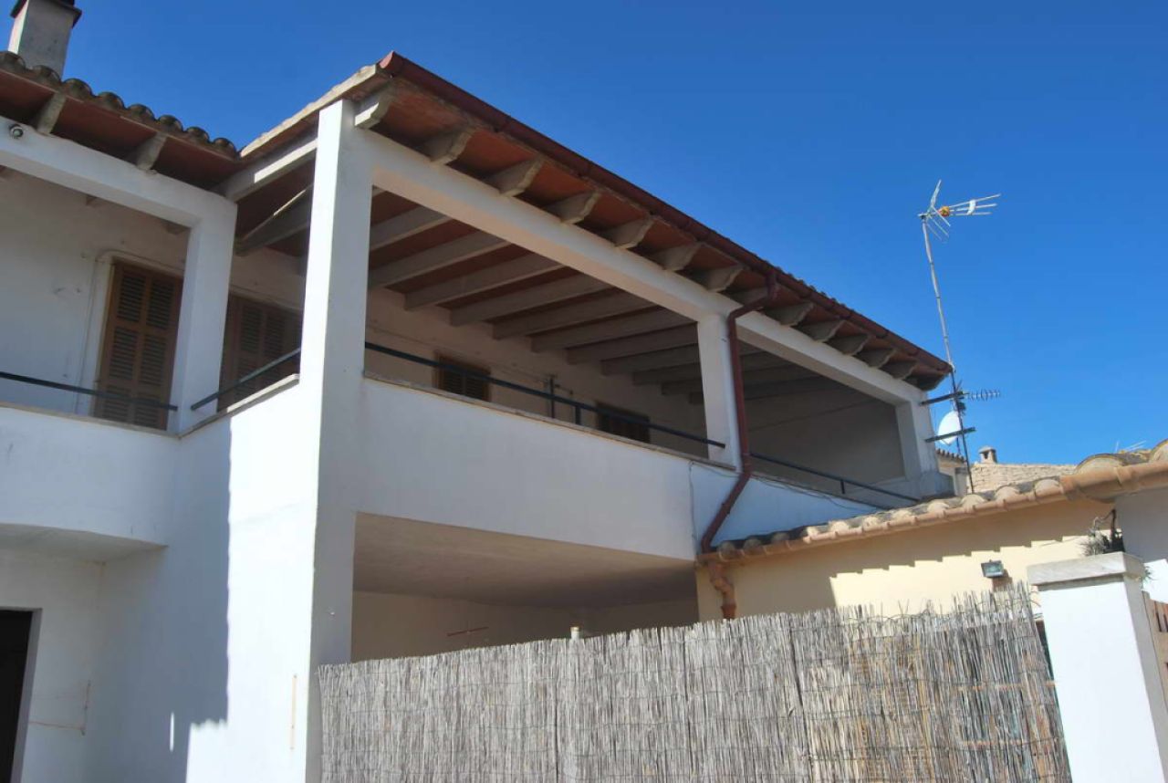 Large apartment with garden, terrace and garage in Santanyi --- AP 149