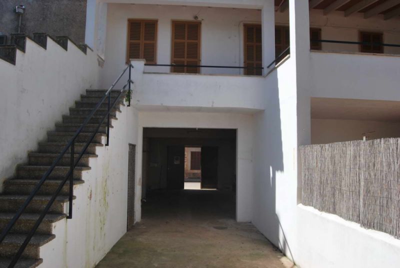 Large apartment with garden, terrace and garage in Santanyi --- AP 149