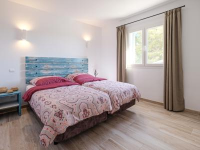 Großzügiges Reihenhaus mit Pool und Dachterrasse in SIllot