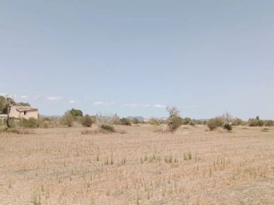 Grundstück mit Panoramablick und genehmigtem Projekt in Campos