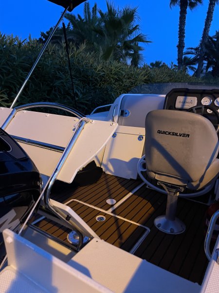 Shared ownership motorboat Quicksilver 470 Cabin, 100 HP with trailer in Cala Murada