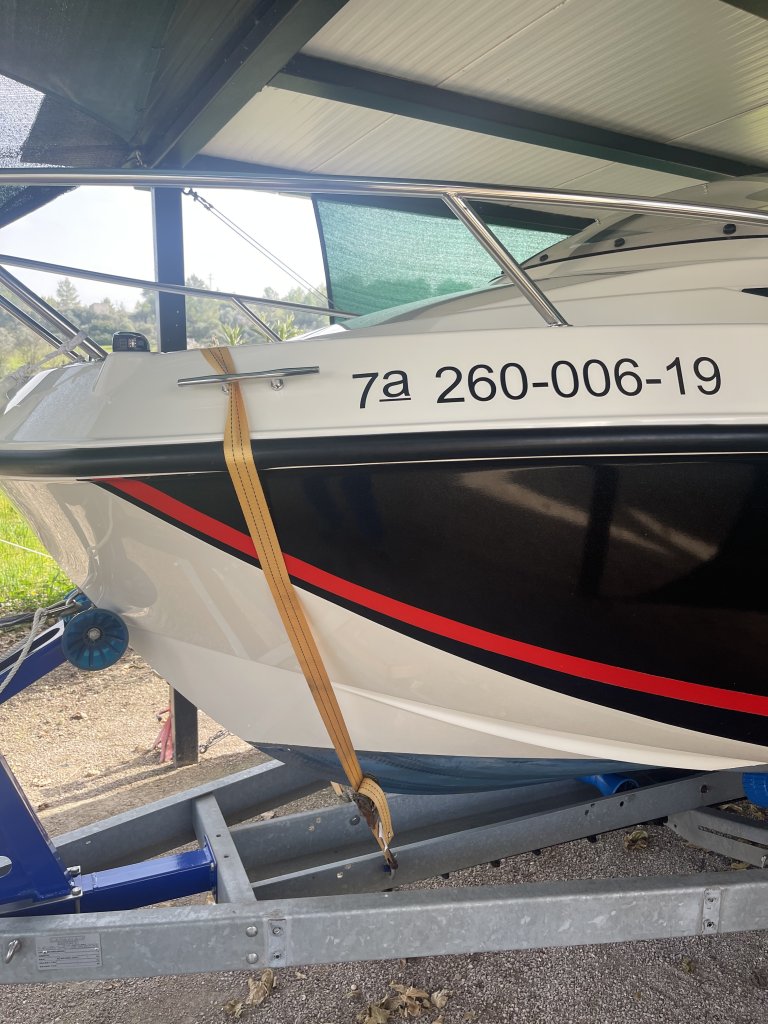 Shared ownership motorboat Quicksilver 470 Cabin, 100 HP with trailer in Cala Murada