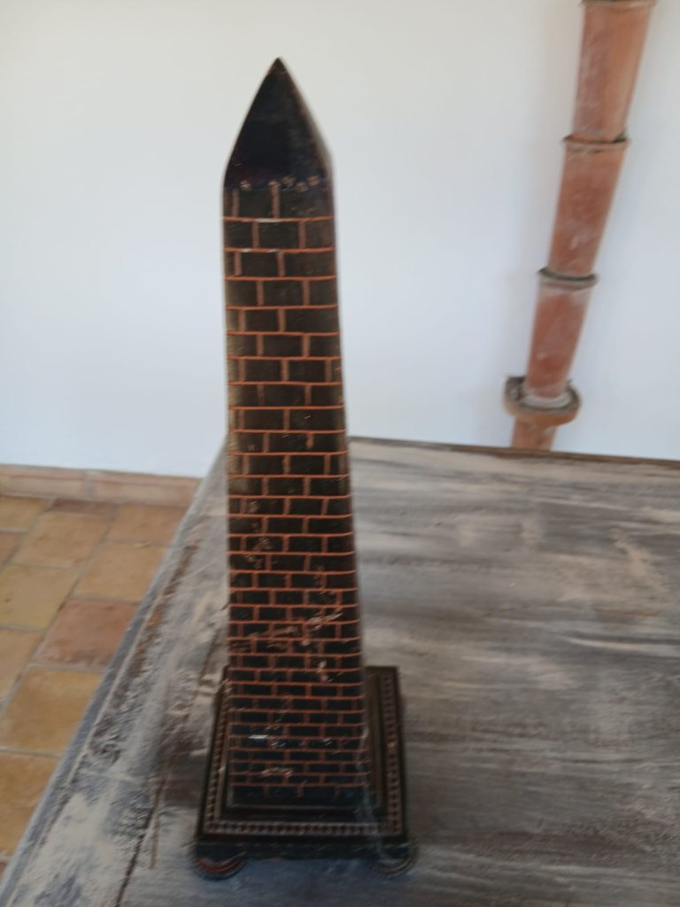 Handbemalte indische Holz & Ton und Dhocra-Bronce-Figuren