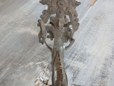 Handbemalte indische Holz & Ton und Dhocra-Bronce-Figuren
